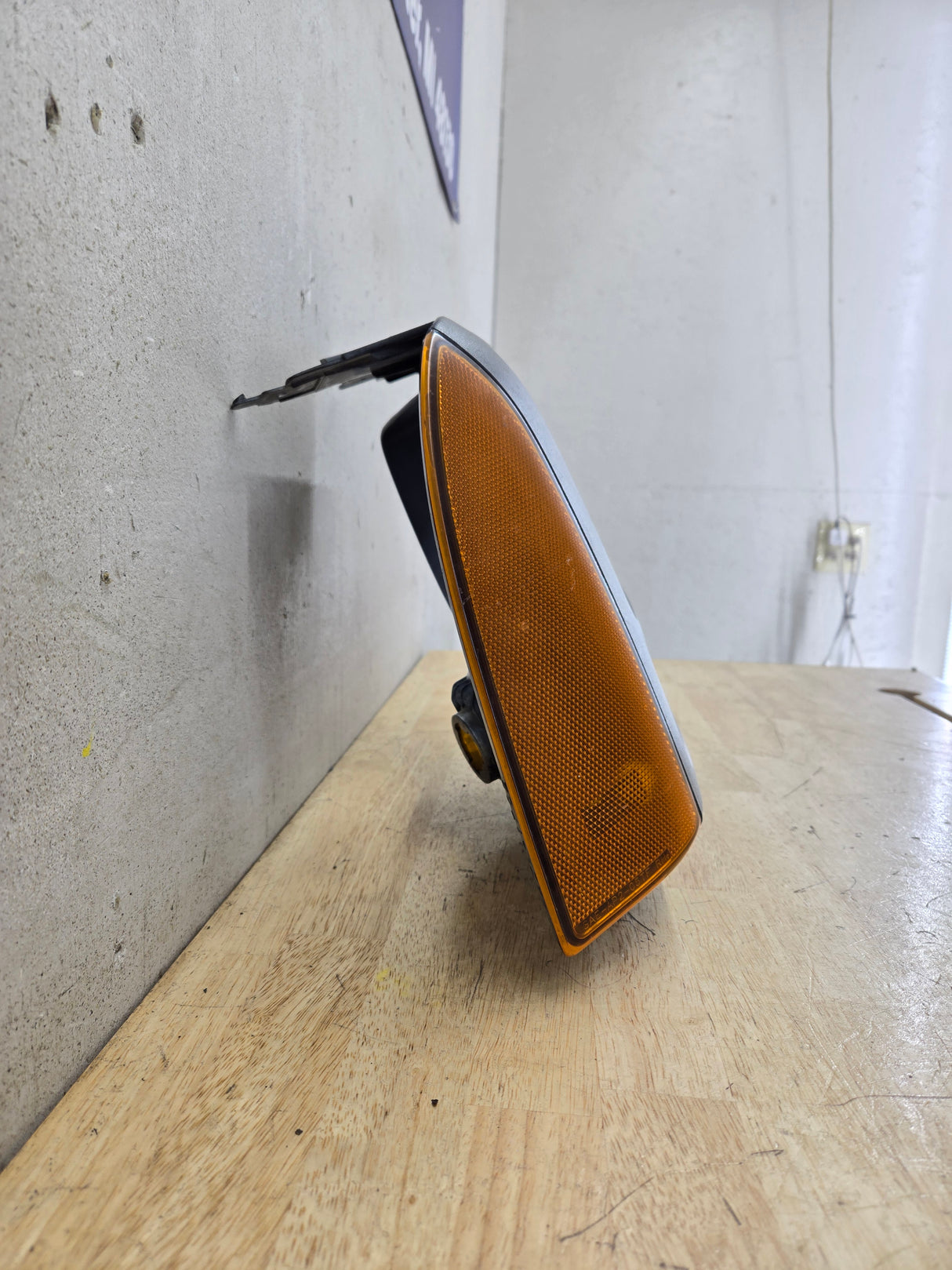 2005-2007 Ford Super Duty F250 F350 F450 F550 RH Right Passenger Headlight Bezel Park Lamp Signal Corner Light 5C34-13B220-A