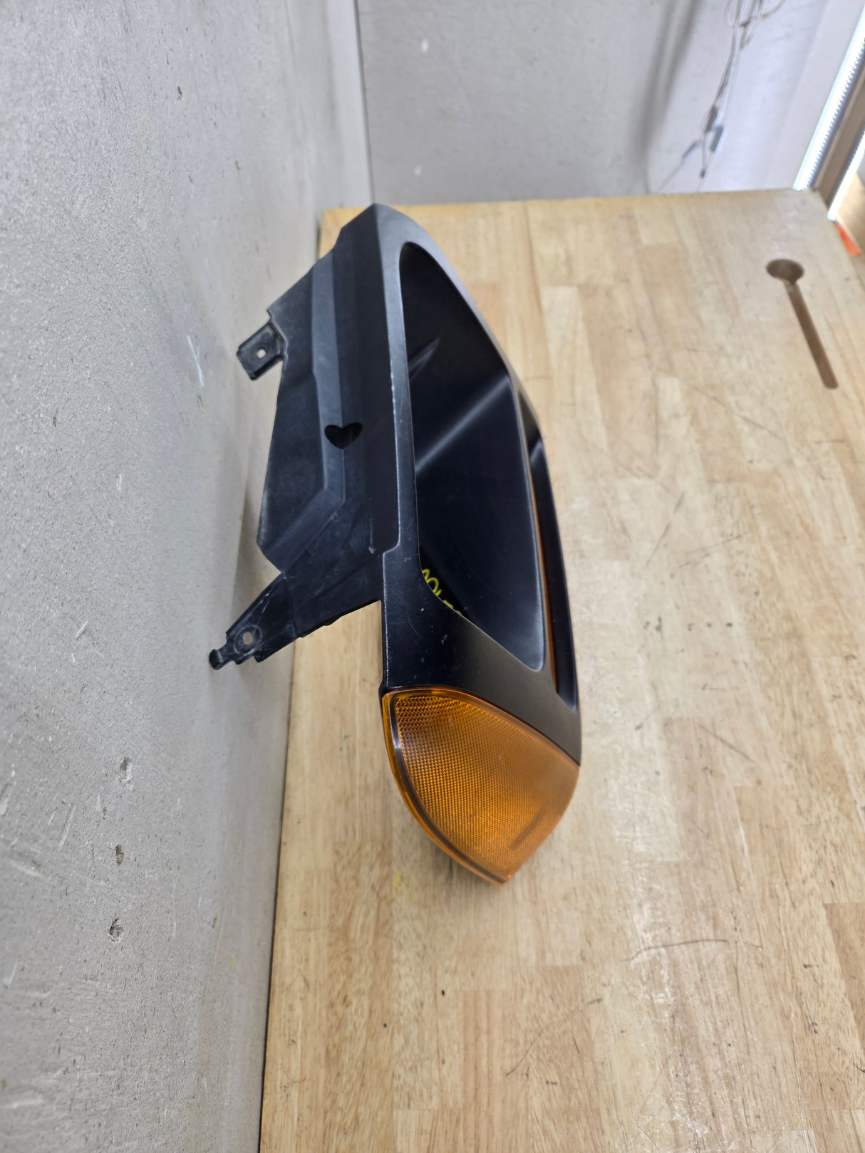 2005-2007 Ford Super Duty F250 F350 F450 F550 RH Right Passenger Headlight Bezel Park Lamp Signal Corner Light 5C34-13B220-A