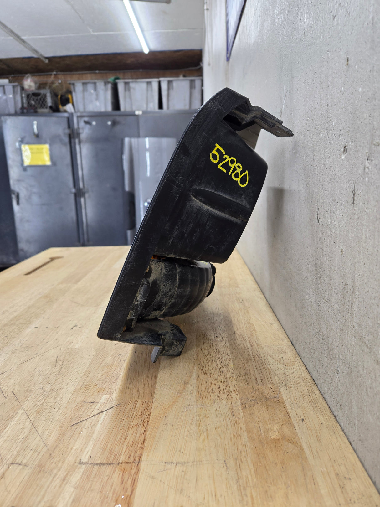 2005-2007 Ford Super Duty F250 F350 F450 F550 RH Right Passenger Headlight Bezel Park Lamp Signal Corner Light 5C34-13B220-A