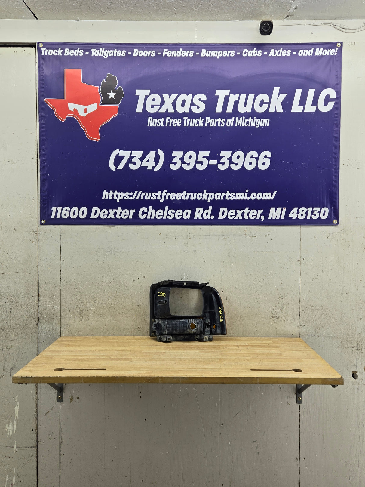 2005-2007 Ford Super Duty F250 F350 F450 F550 RH Right Passenger Headlight Bezel Park Lamp Signal Corner Light 5C34-13B220-A