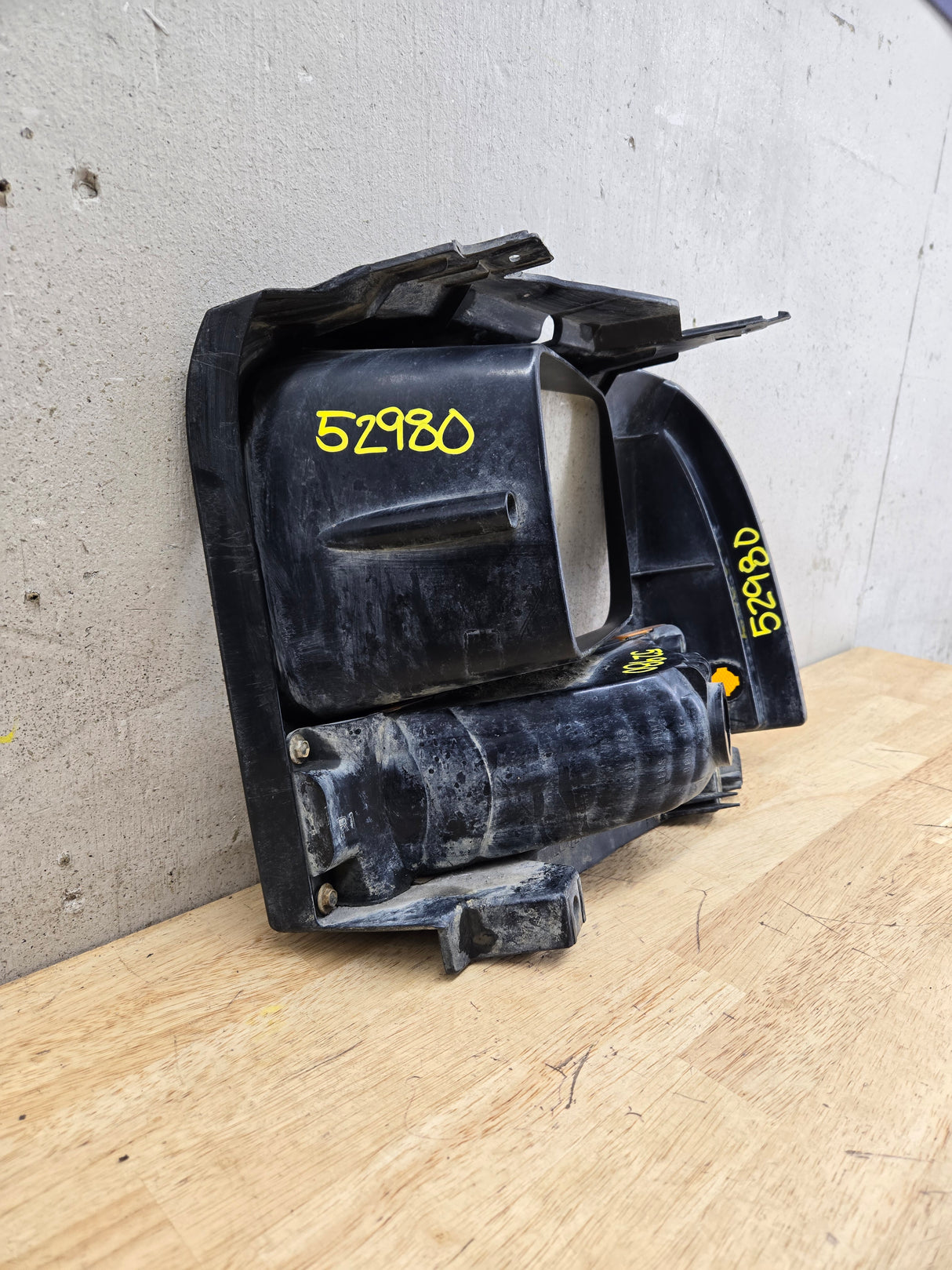 2005-2007 Ford Super Duty F250 F350 F450 F550 RH Right Passenger Headlight Bezel Park Lamp Signal Corner Light 5C34-13B220-A