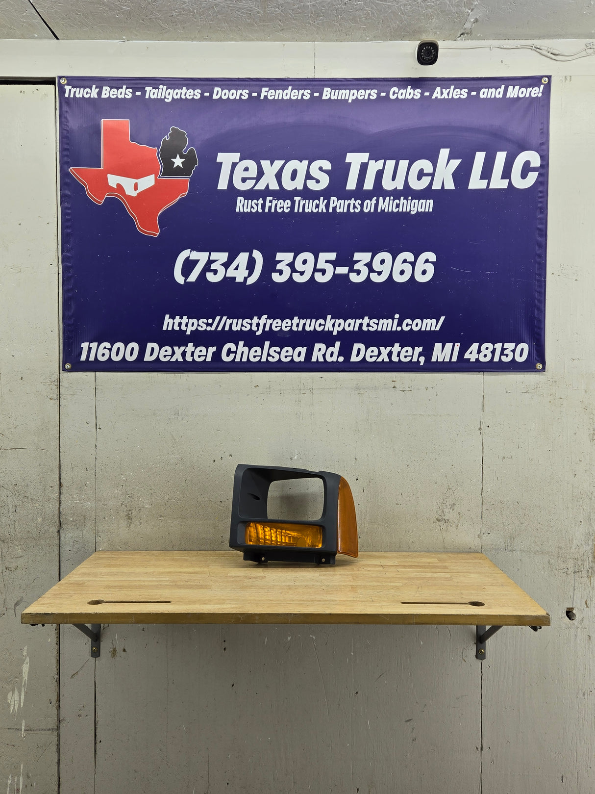 2005-2007 Ford Super Duty F250 F350 F450 F550 LH Left Driver Side Headlight Bezel Park Lamp Signal Corner Light 5C34-13B221-A