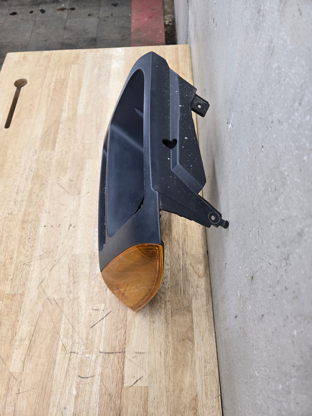 2005-2007 Ford Super Duty F250 F350 F450 F550 LH Left Driver Side Headlight Bezel Park Lamp Signal Corner Light 5C34-13B221-A