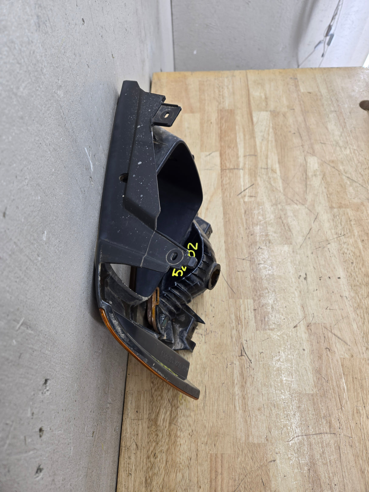 2005-2007 Ford Super Duty F250 F350 F450 F550 LH Left Driver Side Headlight Bezel Park Lamp Signal Corner Light 5C34-13B221-A