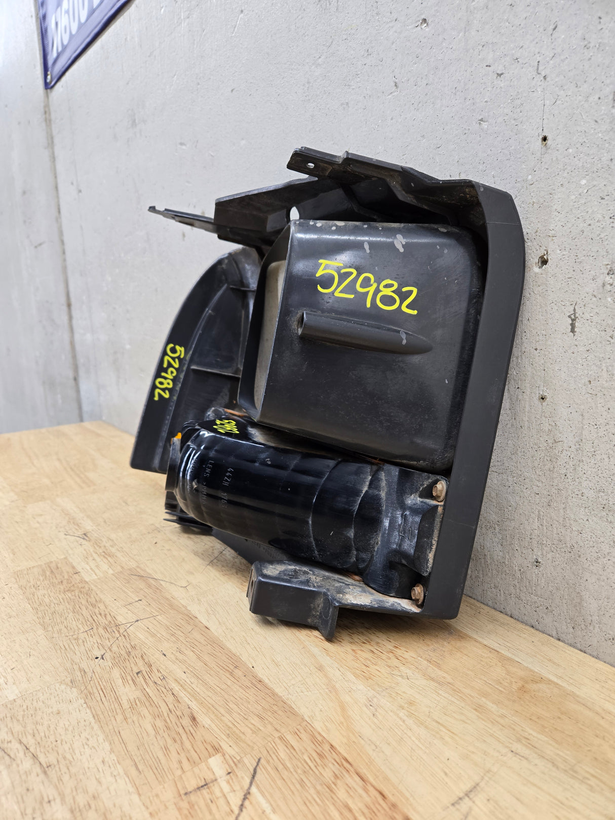 2005-2007 Ford Super Duty F250 F350 F450 F550 LH Left Driver Side Headlight Bezel Park Lamp Signal Corner Light 5C34-13B221-A