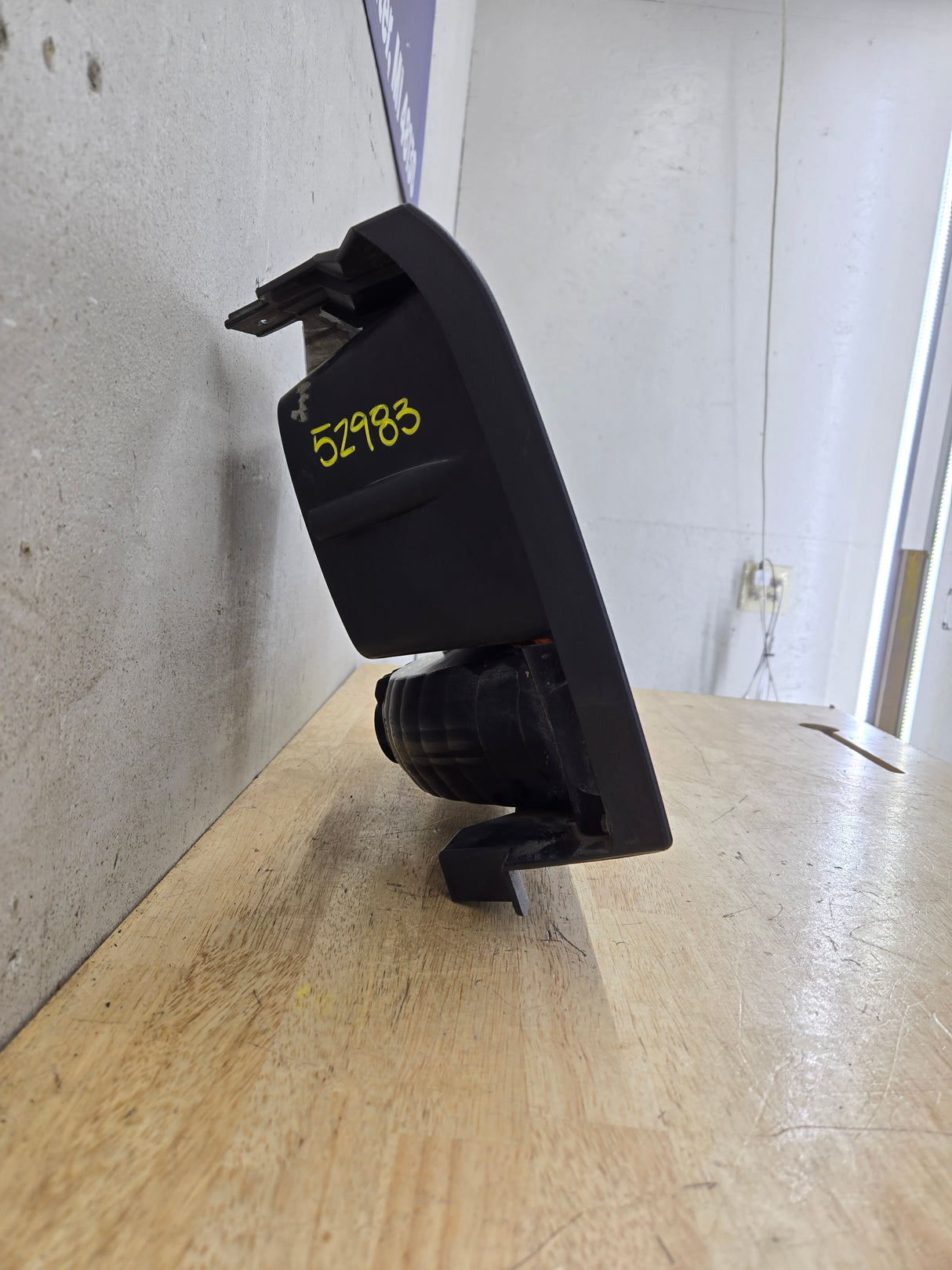 2005-2007 Ford Super Duty F250 F350 F450 F550 LH Left Driver Side Headlight Bezel Park Lamp Signal Corner Light 5C34-13B221-A