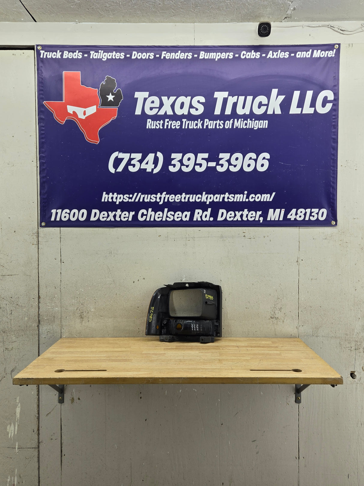 2005-2007 Ford Super Duty F250 F350 F450 F550 LH Left Driver Side Headlight Bezel Park Lamp Signal Corner Light 5C34-13B221-A