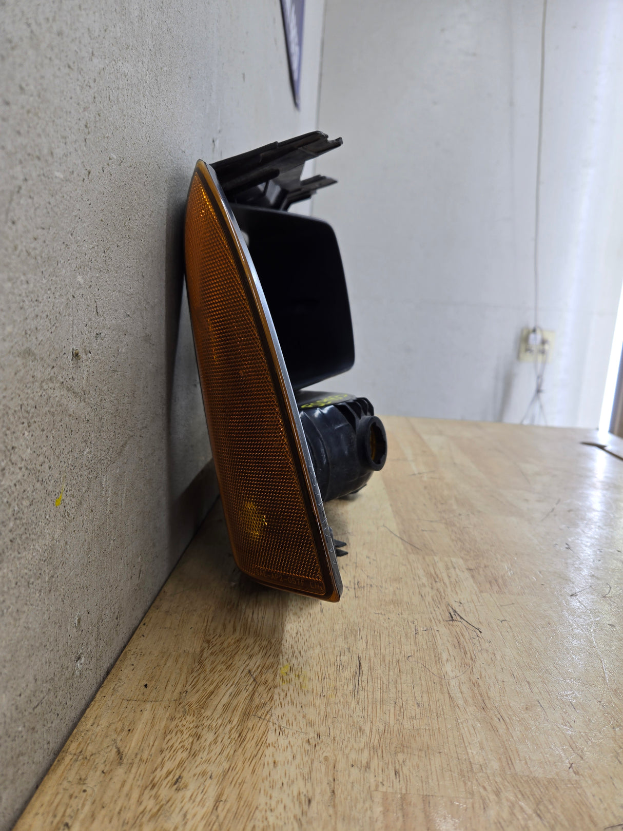 2005-2007 Ford Super Duty F250 F350 F450 F550 LH Left Driver Side Headlight Bezel Park Lamp Signal Corner Light 5C34-13B221-A