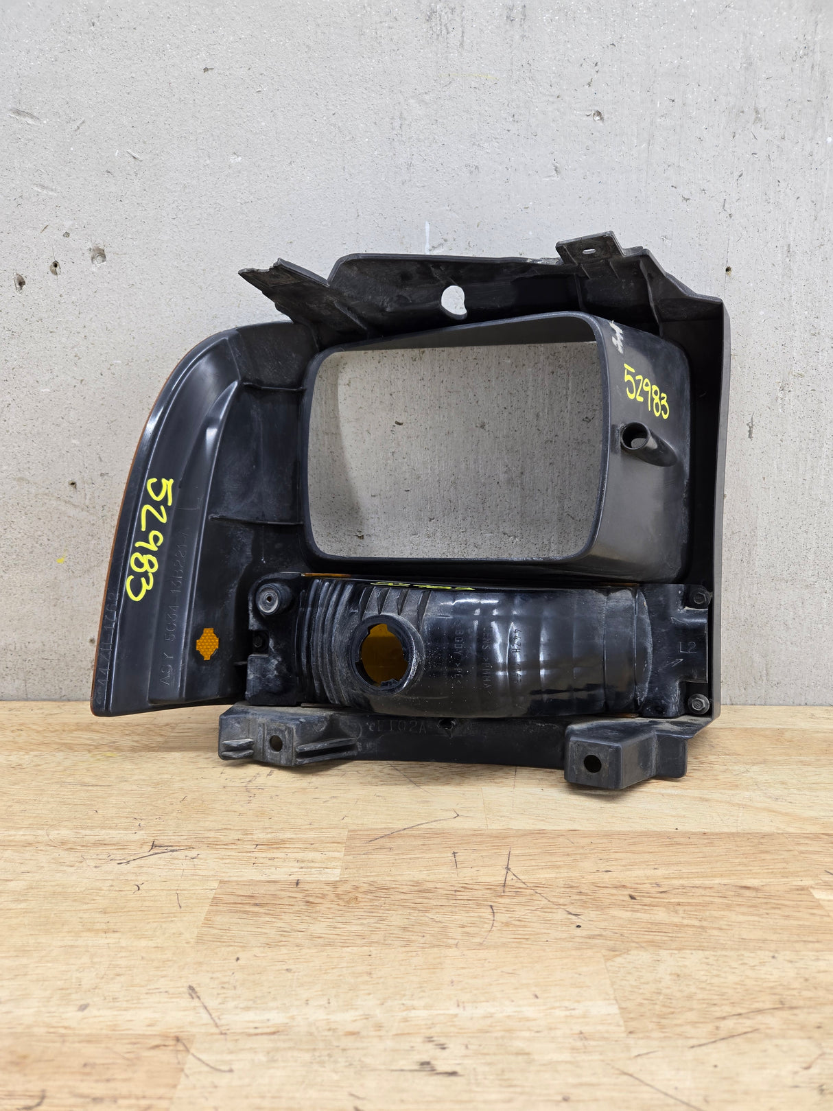 2005-2007 Ford Super Duty F250 F350 F450 F550 LH Left Driver Side Headlight Bezel Park Lamp Signal Corner Light 5C34-13B221-A