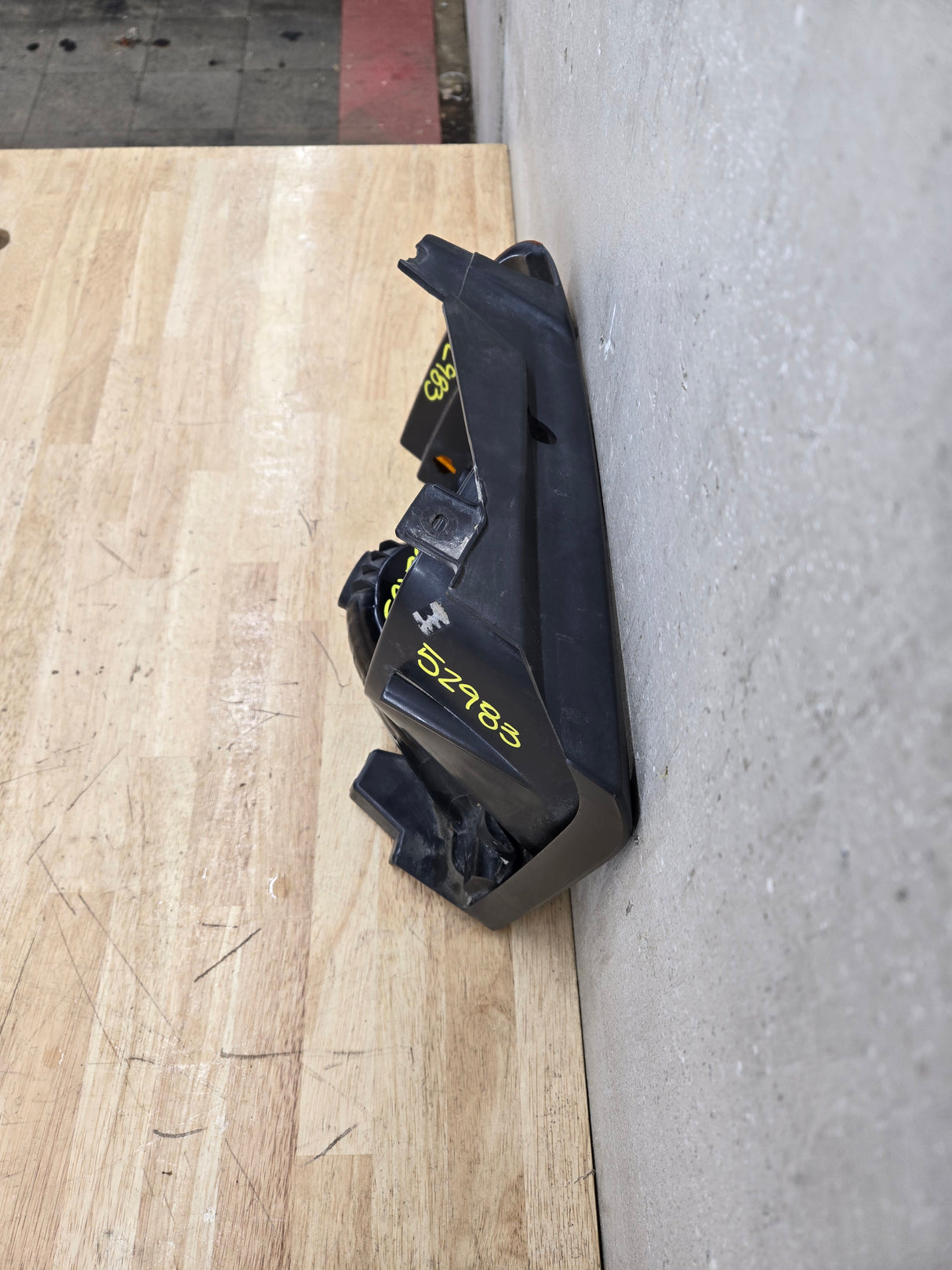 2005-2007 Ford Super Duty F250 F350 F450 F550 LH Left Driver Side Headlight Bezel Park Lamp Signal Corner Light 5C34-13B221-A