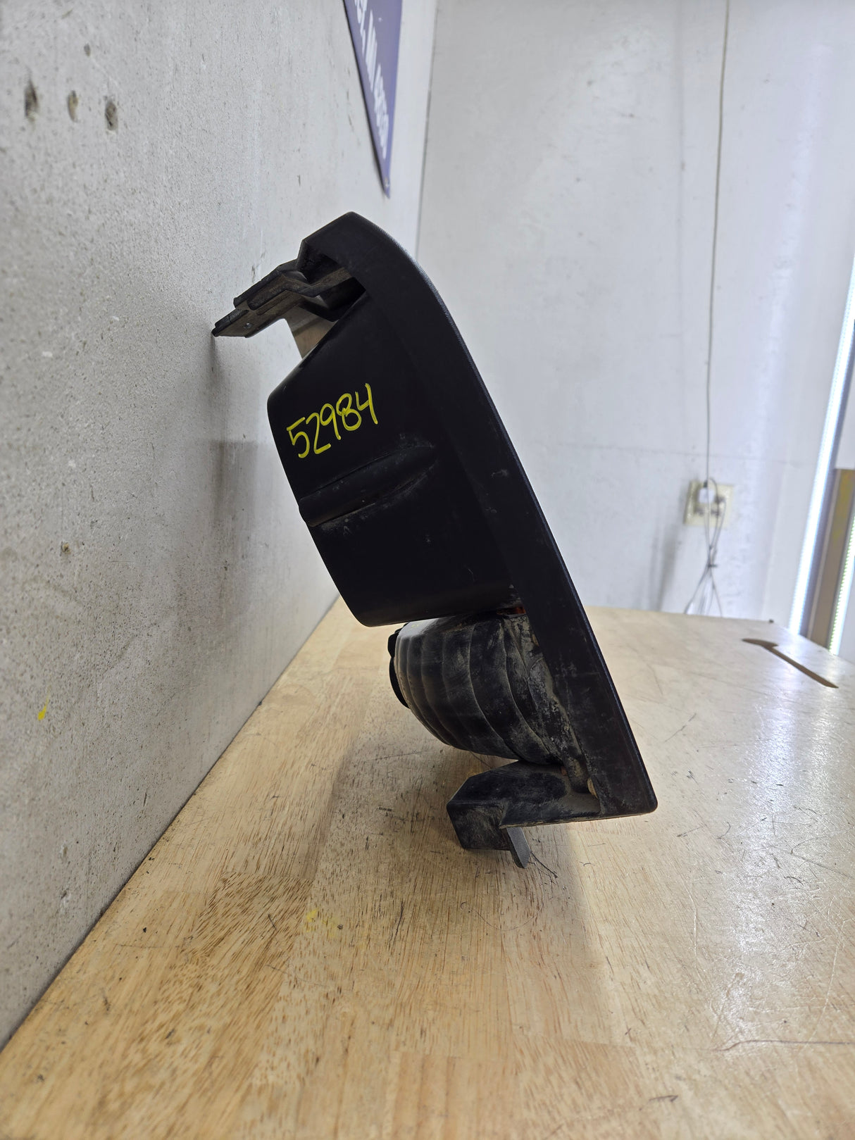 2005-2007 Ford Super Duty F250 F350 F450 F550 LH Left Driver Side Headlight Bezel Park Lamp Signal Corner Light 5C34-13B221-A