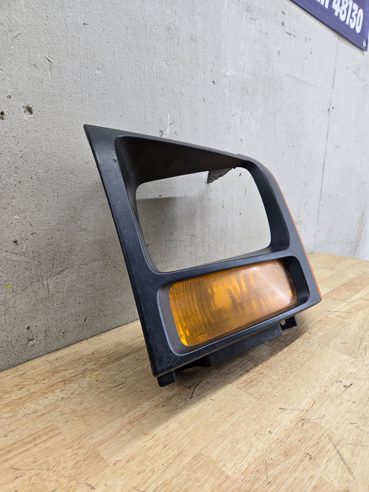 2005-2007 Ford Super Duty F250 F350 F450 F550 LH Left Driver Side Headlight Bezel Park Lamp Signal Corner Light 5C34-13B221-A