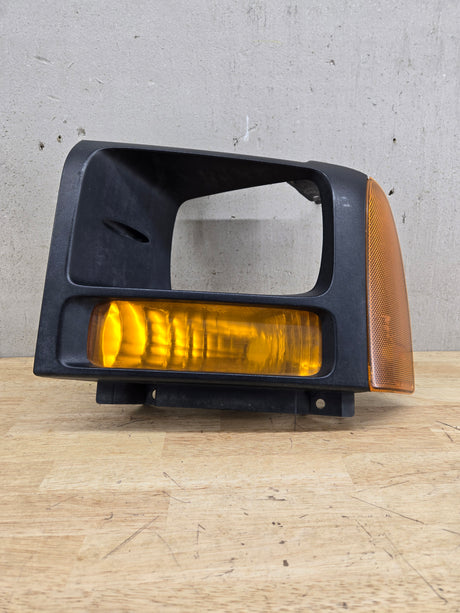 2005-2007 Ford Super Duty F250 F350 F450 F550 LH Left Driver Side Headlight Bezel Park Lamp Signal Corner Light 5C34-13B221-A