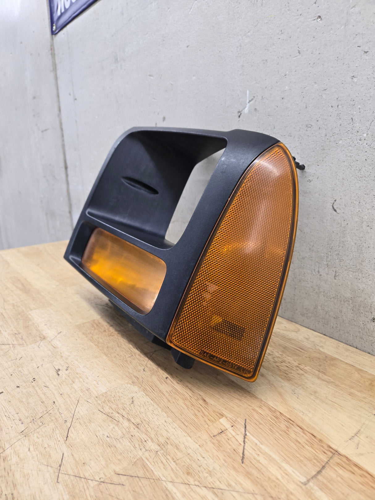 2005-2007 Ford Super Duty F250 F350 F450 F550 LH Left Driver Side Headlight Bezel Park Lamp Signal Corner Light 5C34-13B221-A