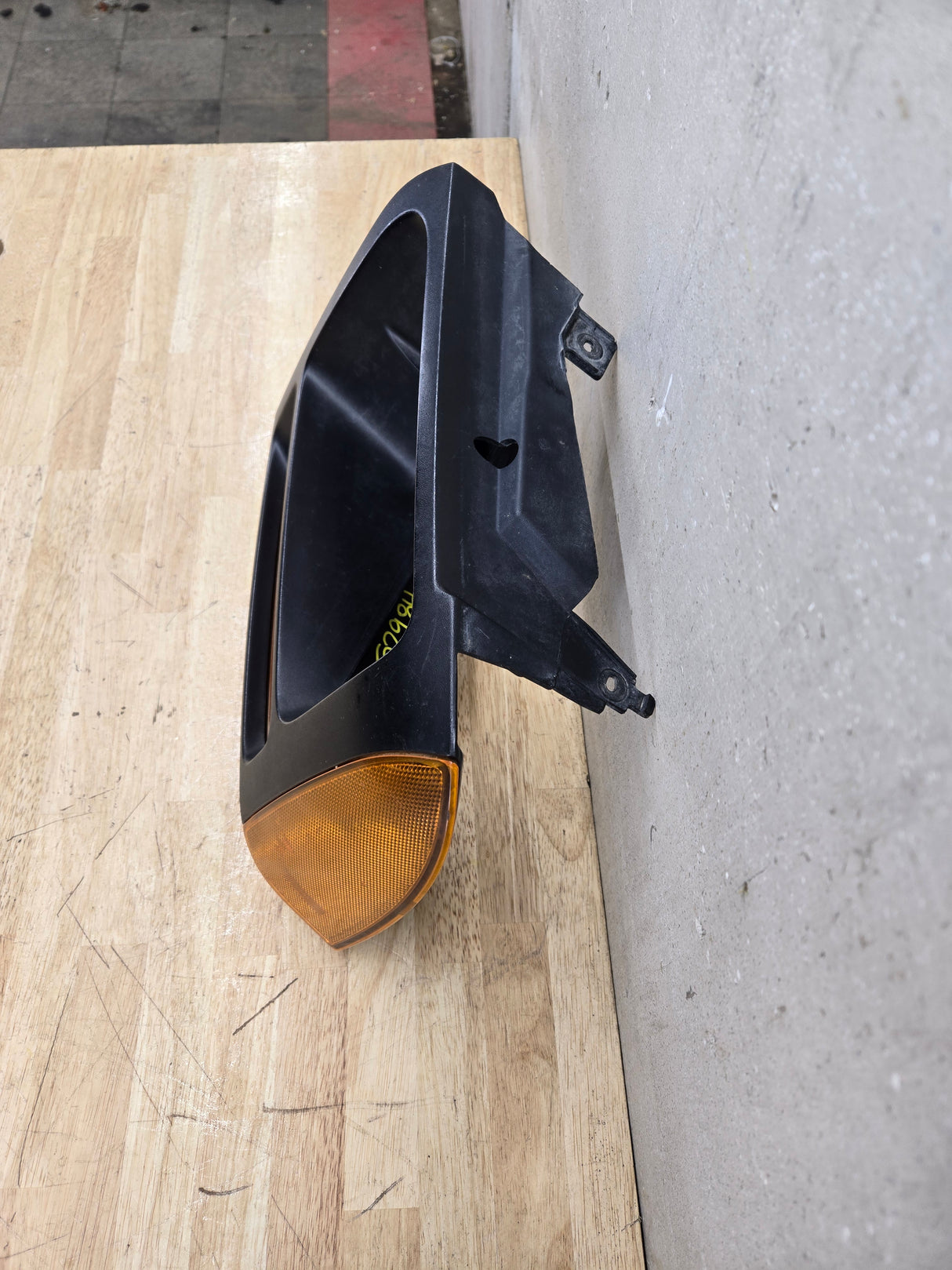 2005-2007 Ford Super Duty F250 F350 F450 F550 LH Left Driver Side Headlight Bezel Park Lamp Signal Corner Light 5C34-13B221-A