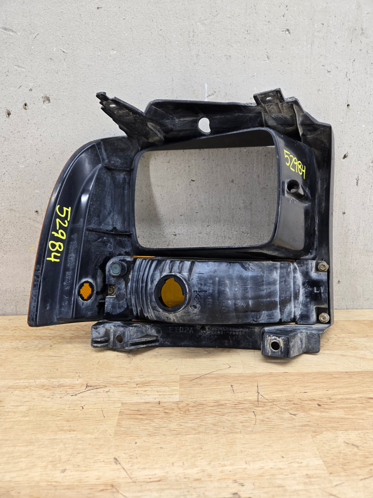 2005-2007 Ford Super Duty F250 F350 F450 F550 LH Left Driver Side Headlight Bezel Park Lamp Signal Corner Light 5C34-13B221-A