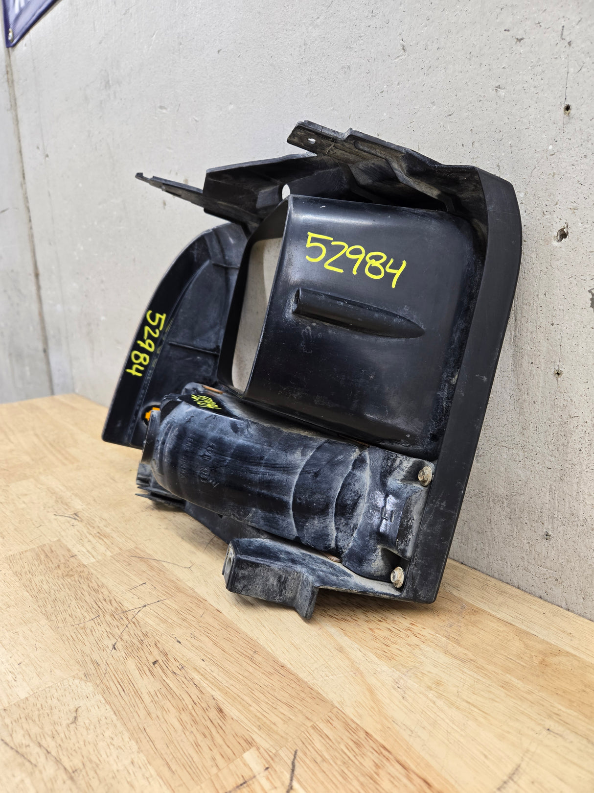 2005-2007 Ford Super Duty F250 F350 F450 F550 LH Left Driver Side Headlight Bezel Park Lamp Signal Corner Light 5C34-13B221-A