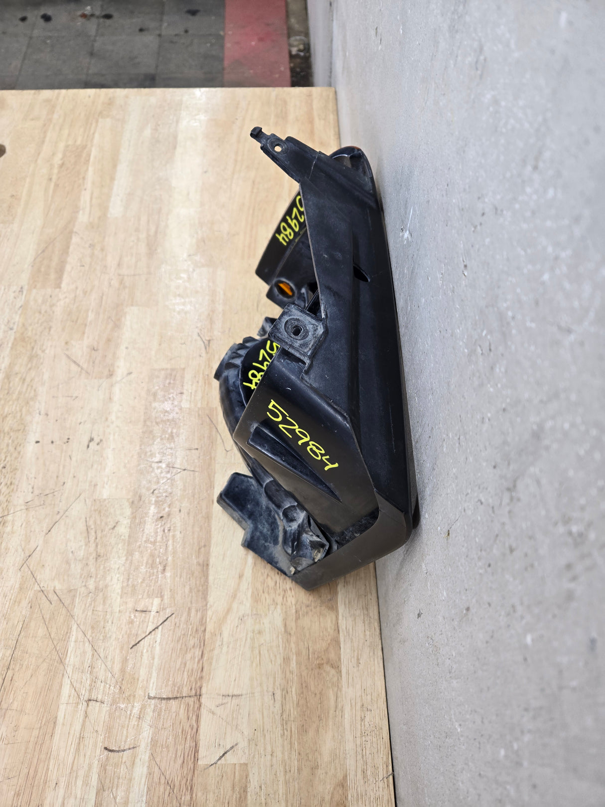 2005-2007 Ford Super Duty F250 F350 F450 F550 LH Left Driver Side Headlight Bezel Park Lamp Signal Corner Light 5C34-13B221-A