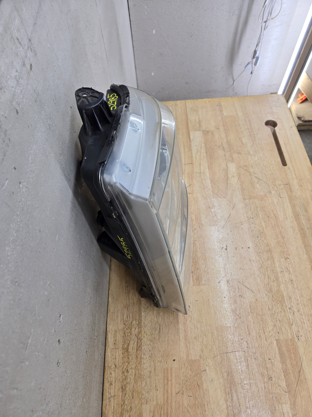 2008-2010 Ford Super Duty F250 F350 F450 F550 LH Driver Side Composite Head Light 44ZH-1849B 8C24-13006-A