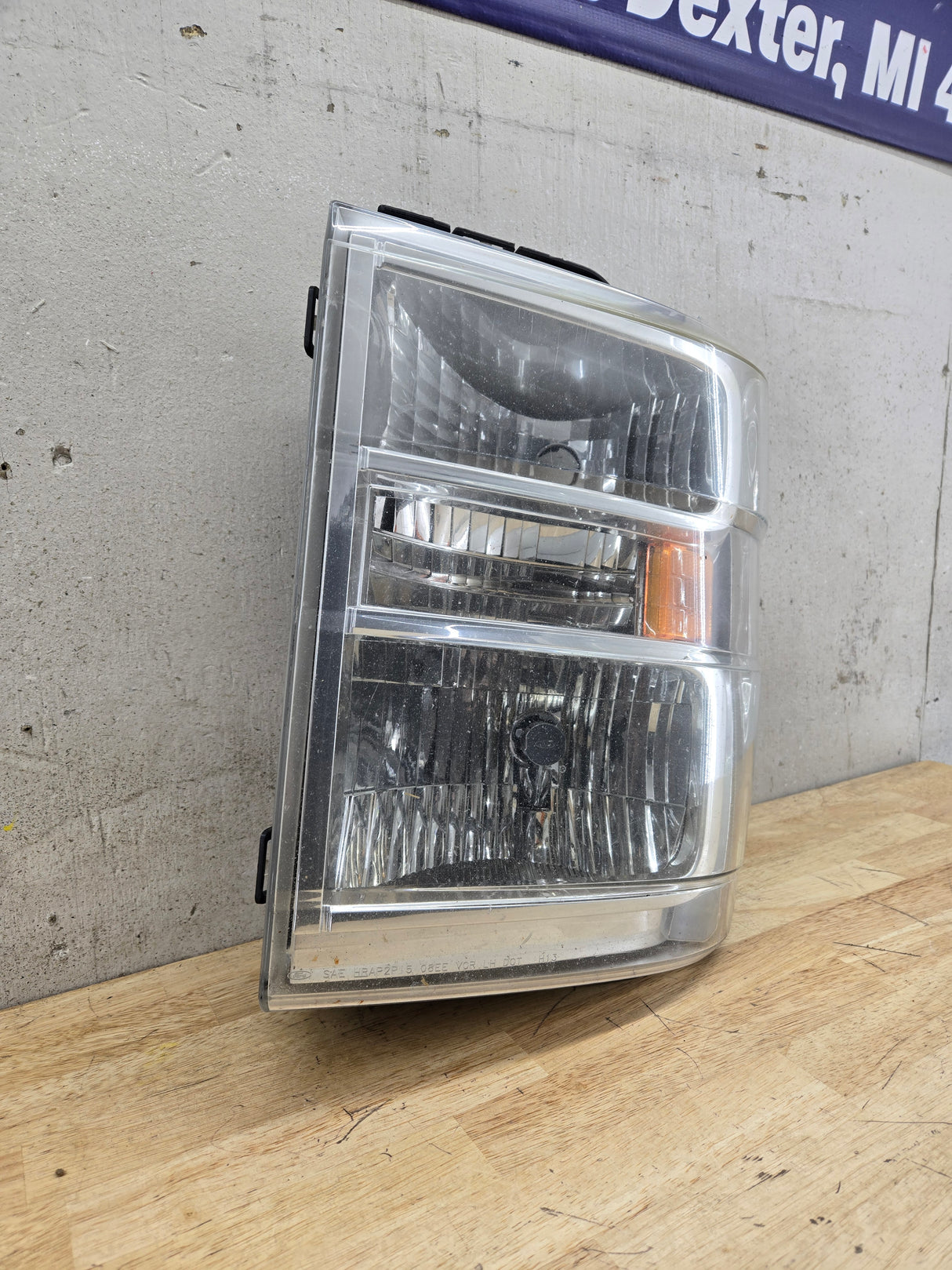 2008-2010 Ford Super Duty F250 F350 F450 F550 LH Driver Side Composite Head Light 44ZH-1849B 8C24-13006-A