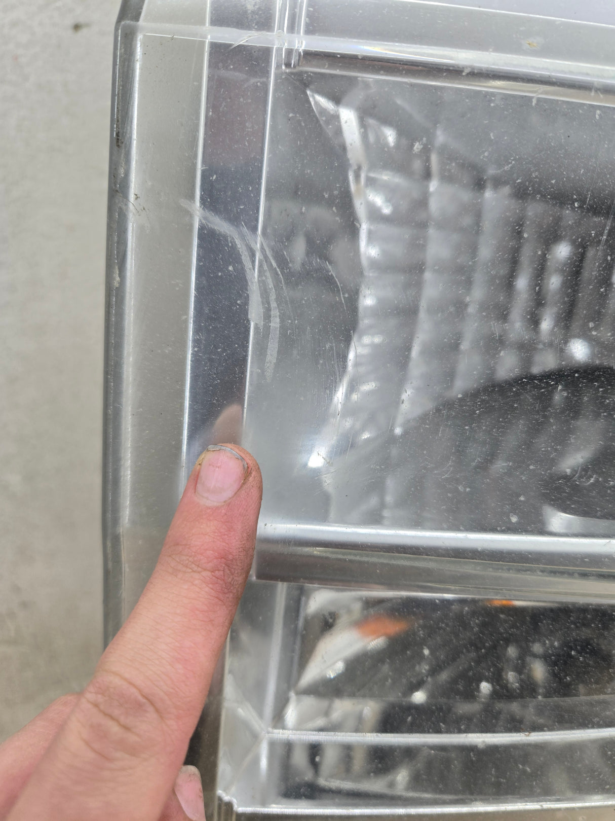 2008-2010 Ford Super Duty F250 F350 F450 F550 LH Driver Side Composite Head Light 44ZH-1849B 8C24-13006-A