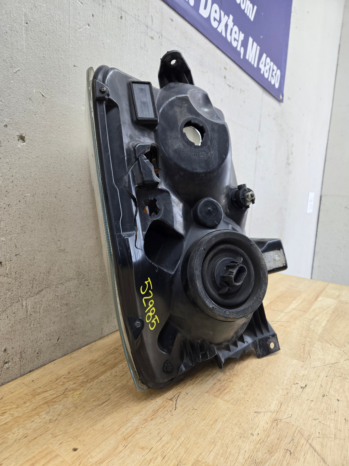 2008-2010 Ford Super Duty F250 F350 F450 F550 LH Driver Side Composite Head Light 44ZH-1849B 8C24-13006-A