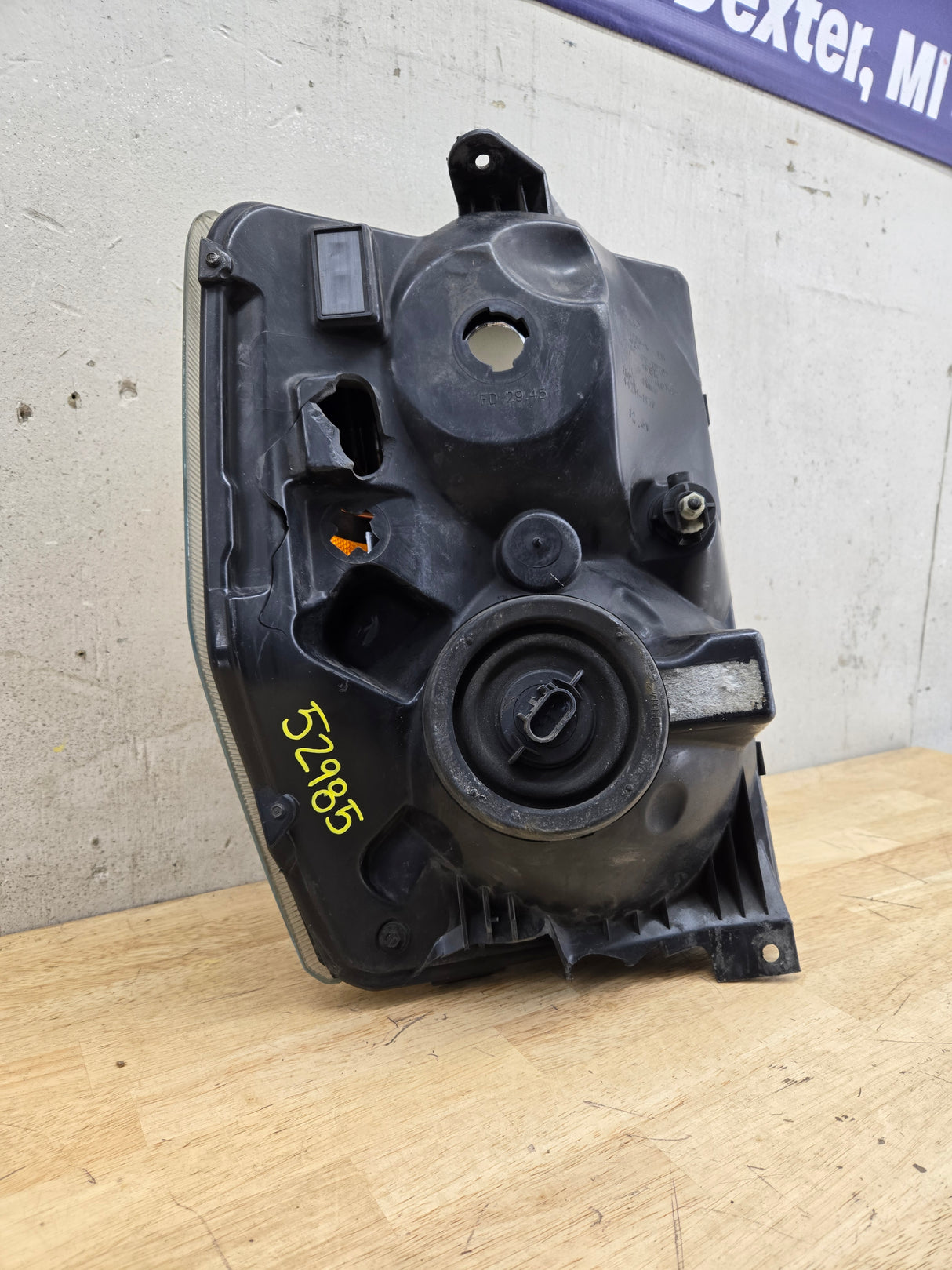 2008-2010 Ford Super Duty F250 F350 F450 F550 LH Driver Side Composite Head Light 44ZH-1849B 8C24-13006-A