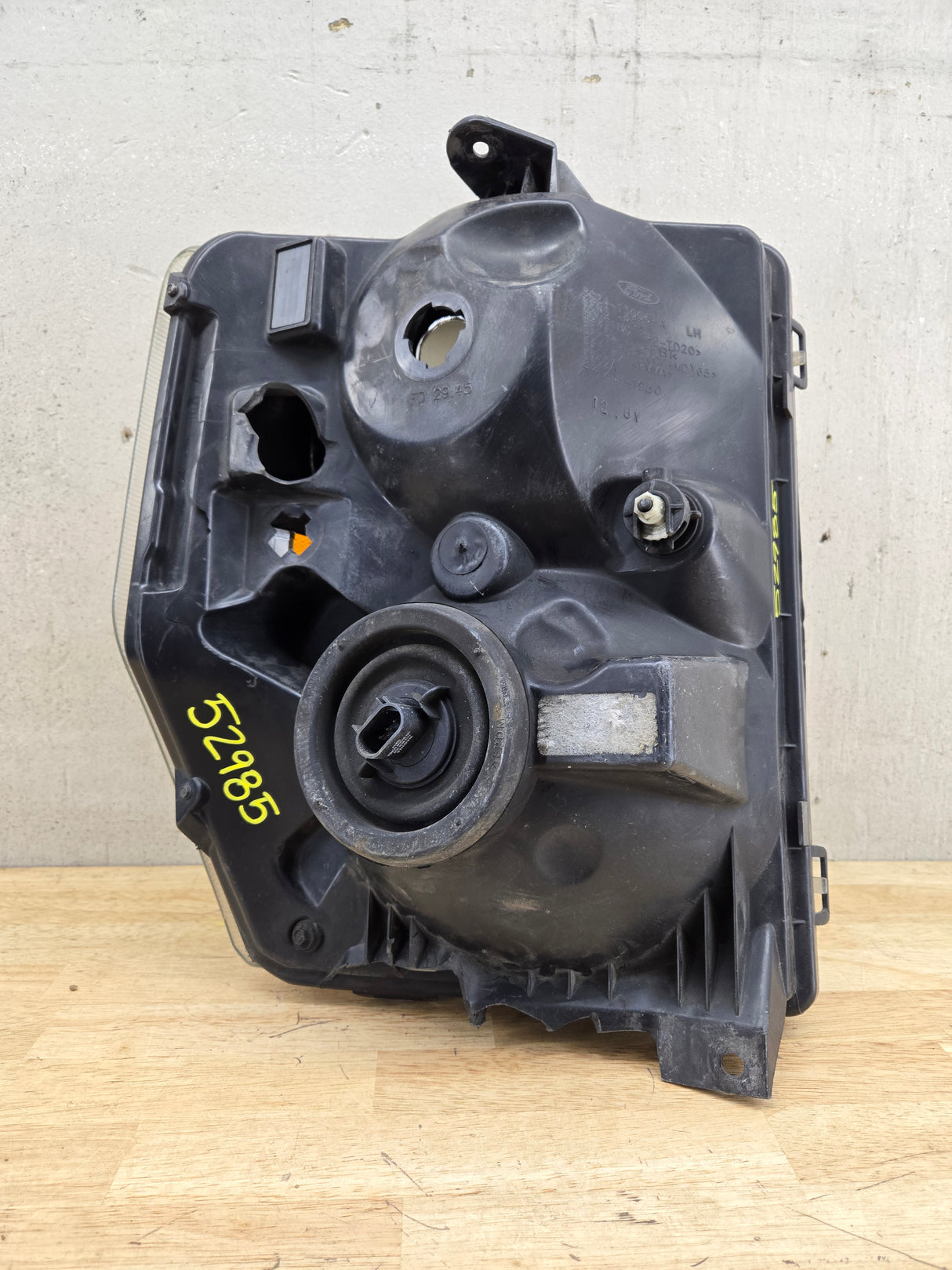 2008-2010 Ford Super Duty F250 F350 F450 F550 LH Driver Side Composite Head Light 44ZH-1849B 8C24-13006-A