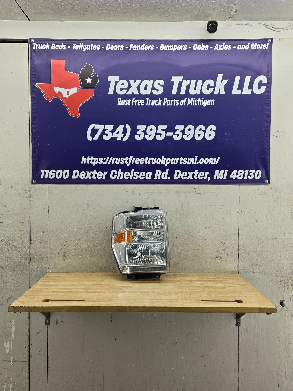 2008-2010 Ford Super Duty F250 F350 F450 F550 RH Passenger Side Composite Head Light 8C24-13005-A