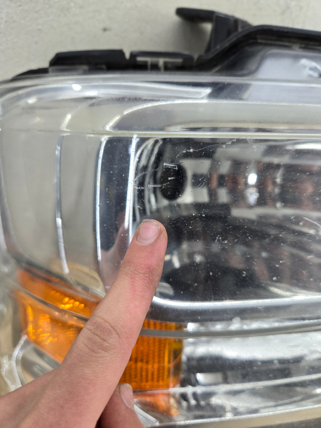 2008-2010 Ford Super Duty F250 F350 F450 F550 RH Passenger Side Composite Head Light 8C24-13005-A