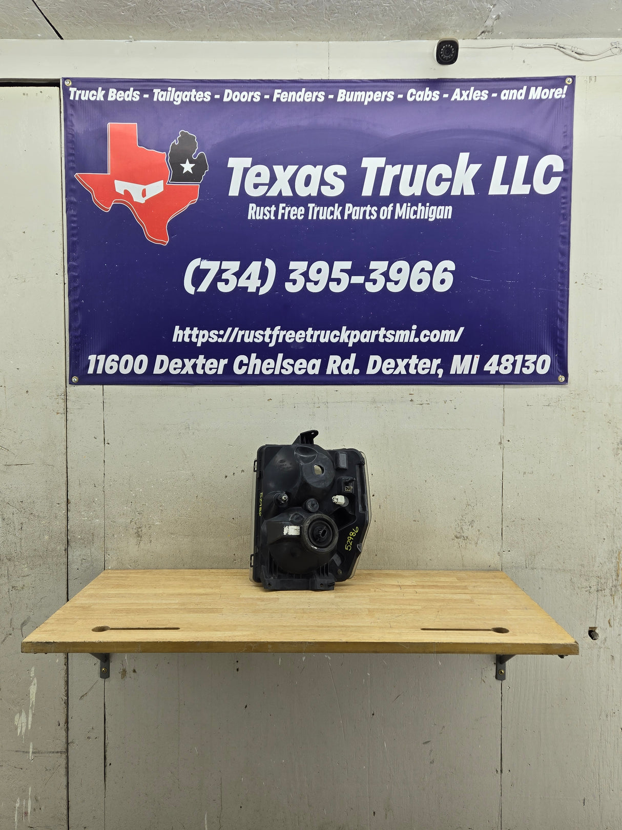 2008-2010 Ford Super Duty F250 F350 F450 F550 RH Passenger Side Composite Head Light 8C24-13005-A