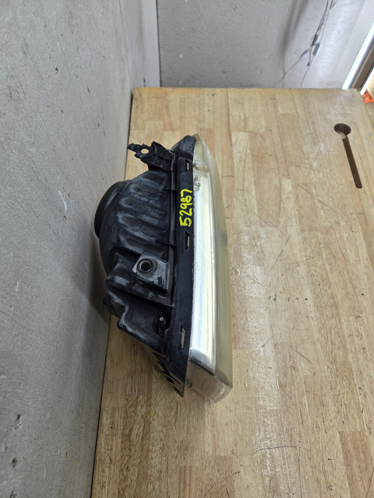 2005-2007 Ford Super Duty F250 F350 F450 F550 LH Left Driver Side Composite Head Light 5C34-13006-A