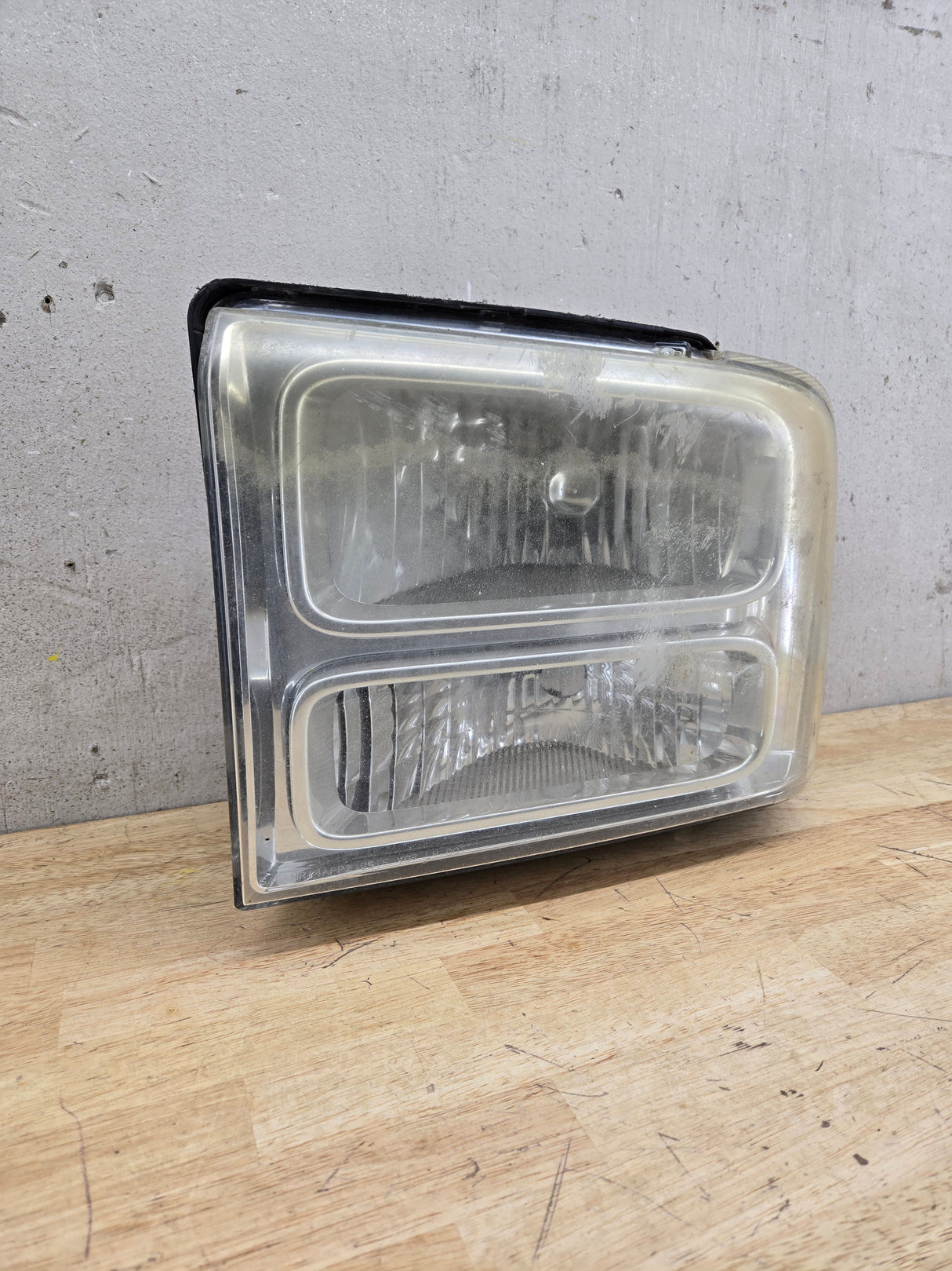 2005-2007 Ford Super Duty F250 F350 F450 F550 LH Left Driver Side Composite Head Light 5C34-13006-A