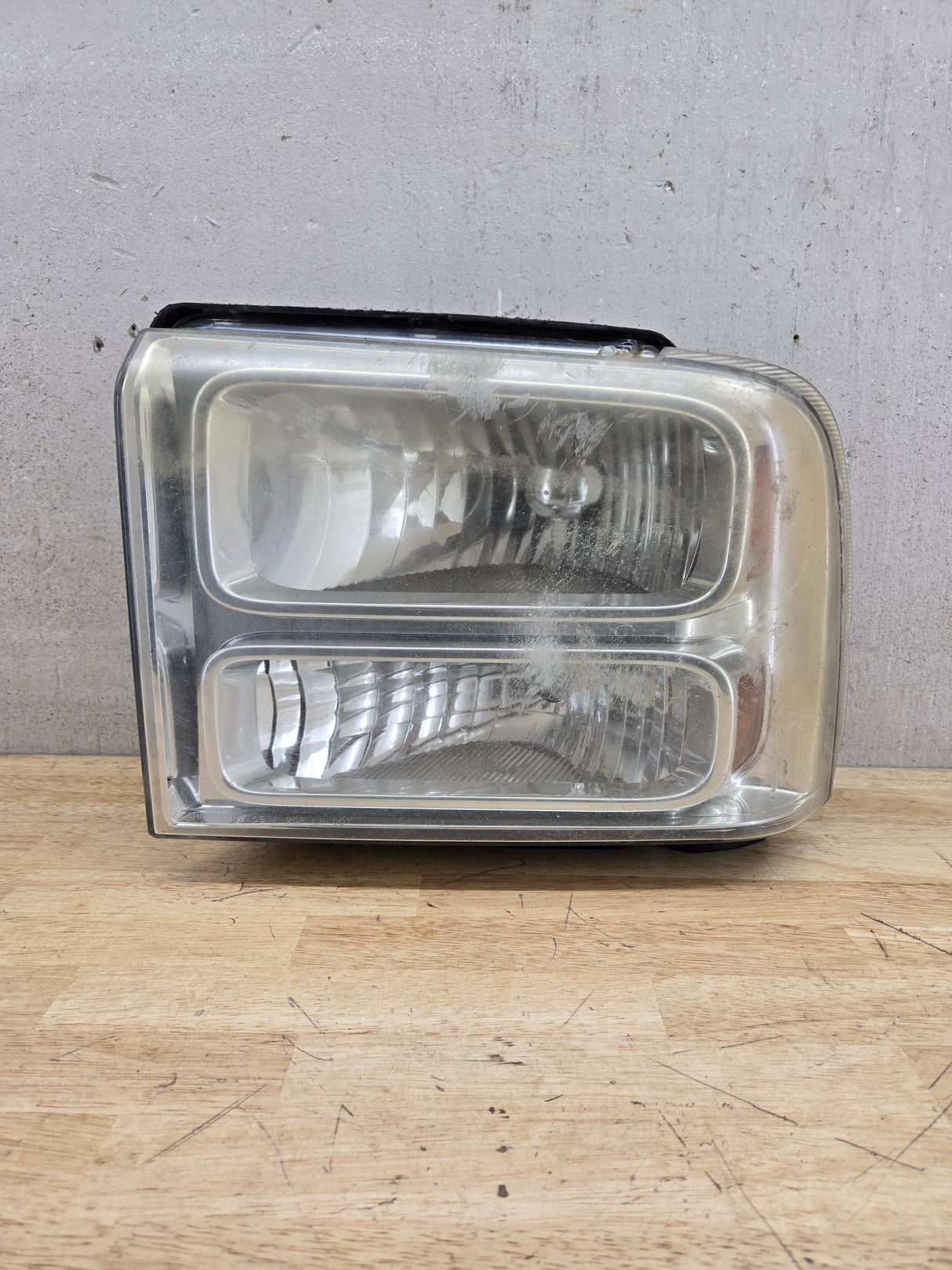 2005-2007 Ford Super Duty F250 F350 F450 F550 LH Left Driver Side Composite Head Light 5C34-13006-A