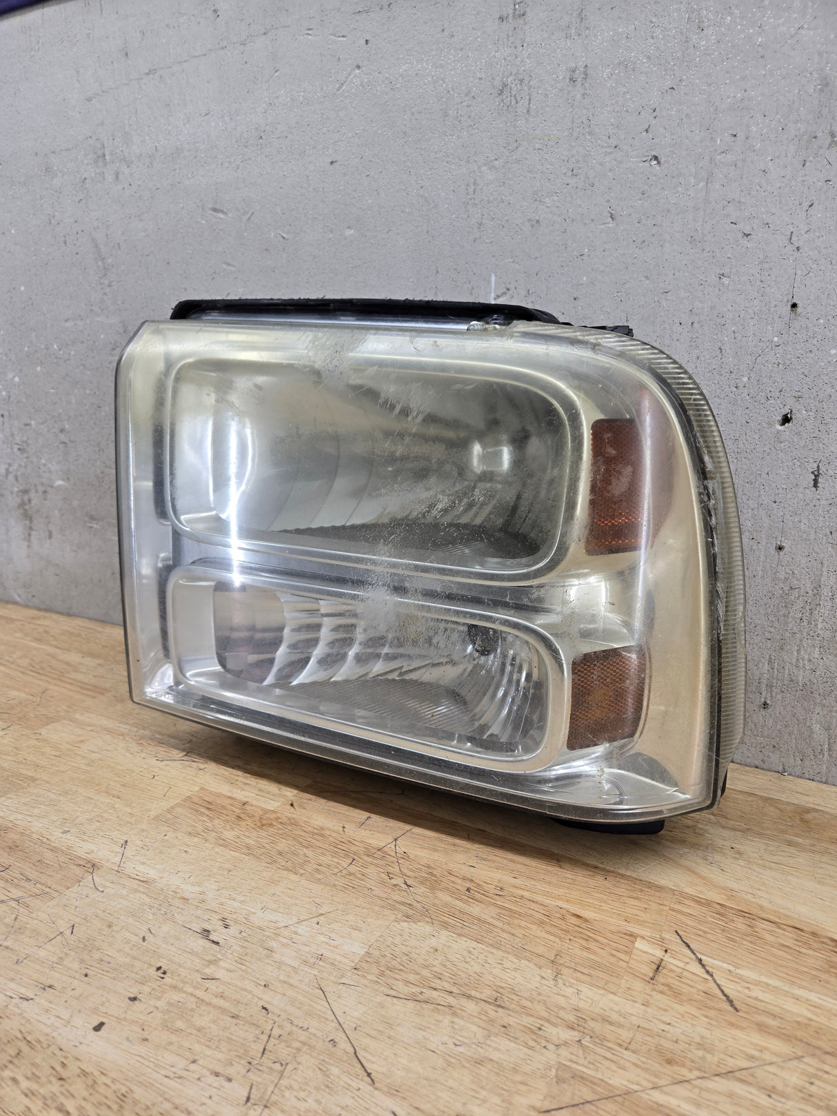 2005-2007 Ford Super Duty F250 F350 F450 F550 LH Left Driver Side Composite Head Light 5C34-13006-A