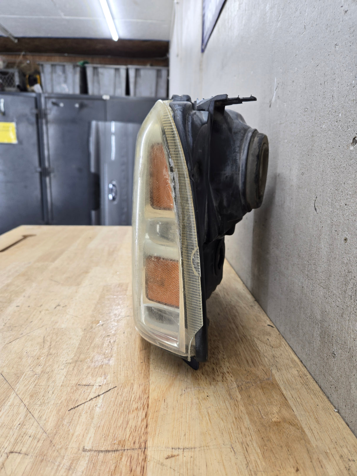 2005-2007 Ford Super Duty F250 F350 F450 F550 LH Left Driver Side Composite Head Light 5C34-13006-A