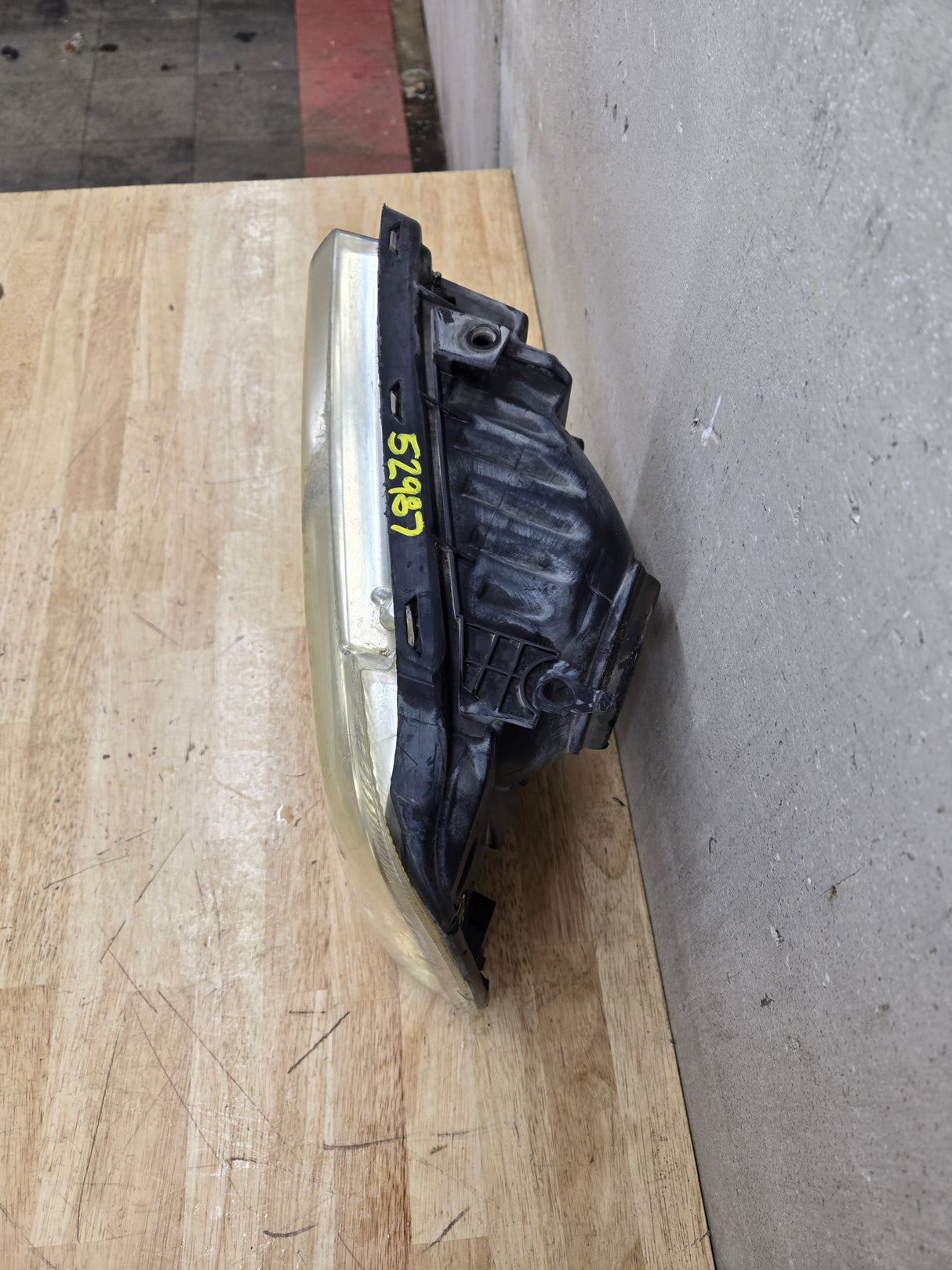 2005-2007 Ford Super Duty F250 F350 F450 F550 LH Left Driver Side Composite Head Light 5C34-13006-A