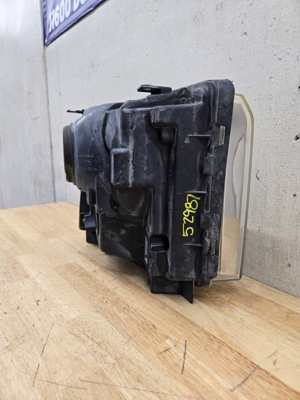 2005-2007 Ford Super Duty F250 F350 F450 F550 LH Left Driver Side Composite Head Light 5C34-13006-A