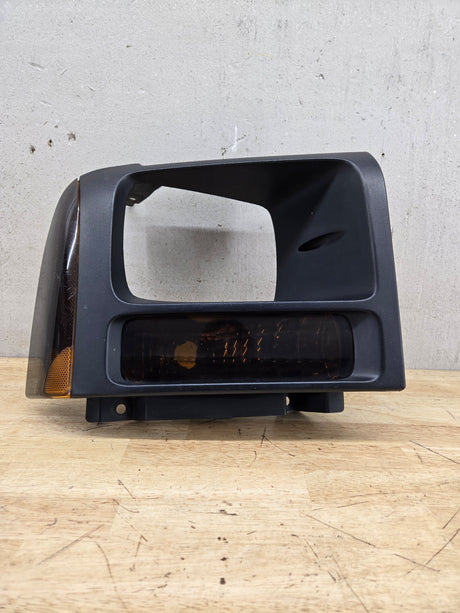 2005-2007 Ford Super Duty F250 F350 F450 F550 RH Right Passenger Headlight Bezel Park Lamp Signal Corner Light 5C34-13B220-A