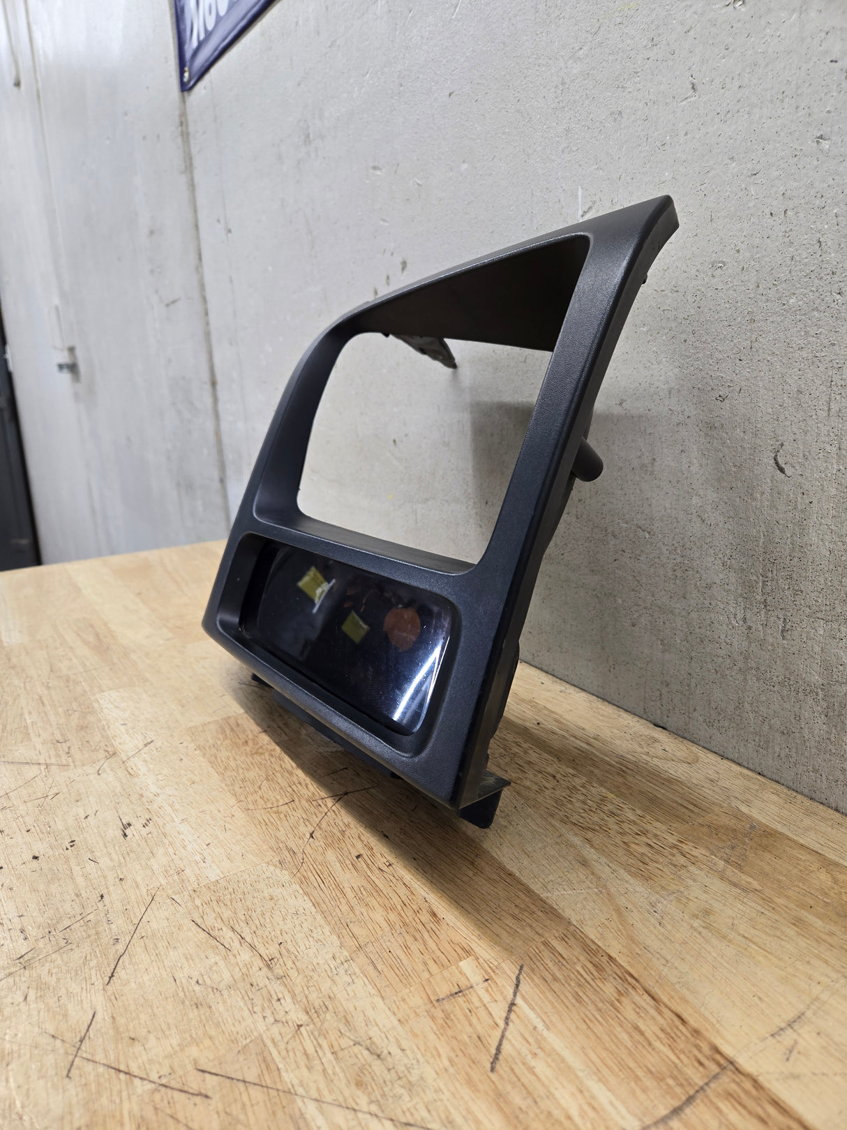 2005-2007 Ford Super Duty F250 F350 F450 F550 RH Right Passenger Headlight Bezel Park Lamp Signal Corner Light 5C34-13B220-A