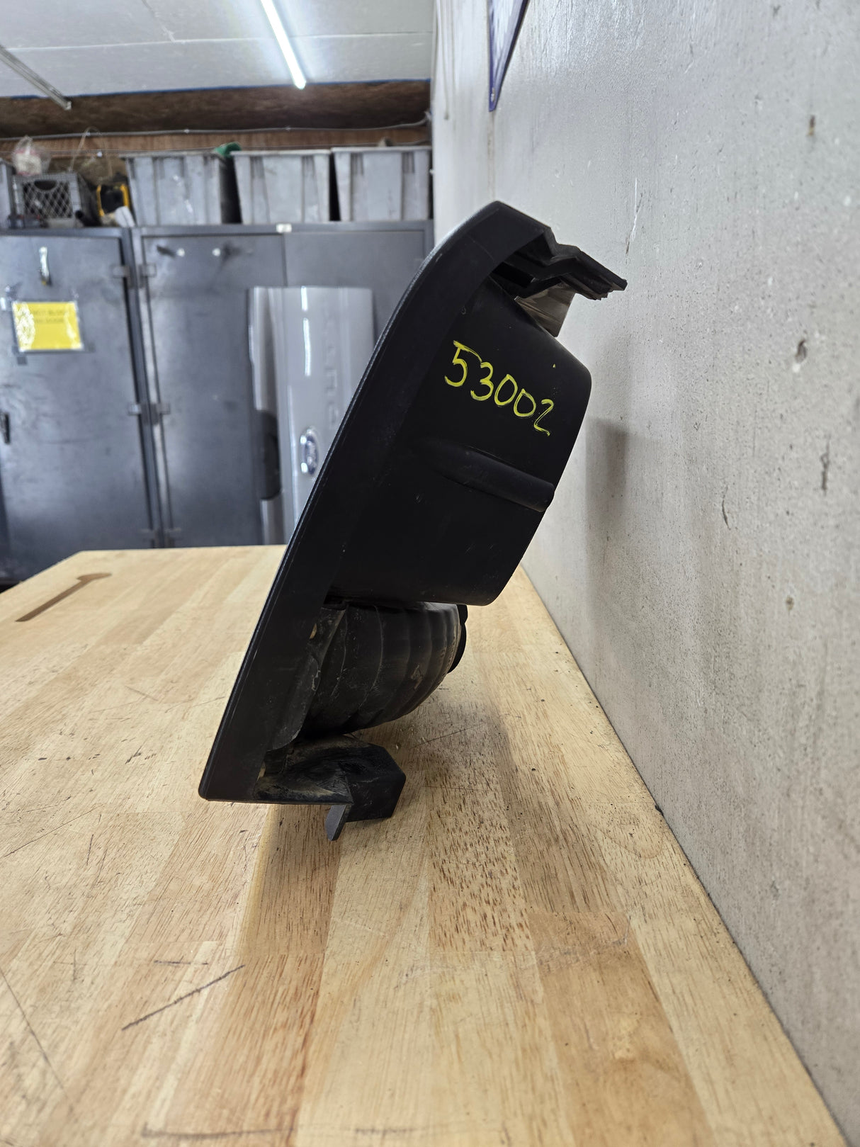 2005-2007 Ford Super Duty F250 F350 F450 F550 RH Right Passenger Headlight Bezel Park Lamp Signal Corner Light 5C34-13B220-A