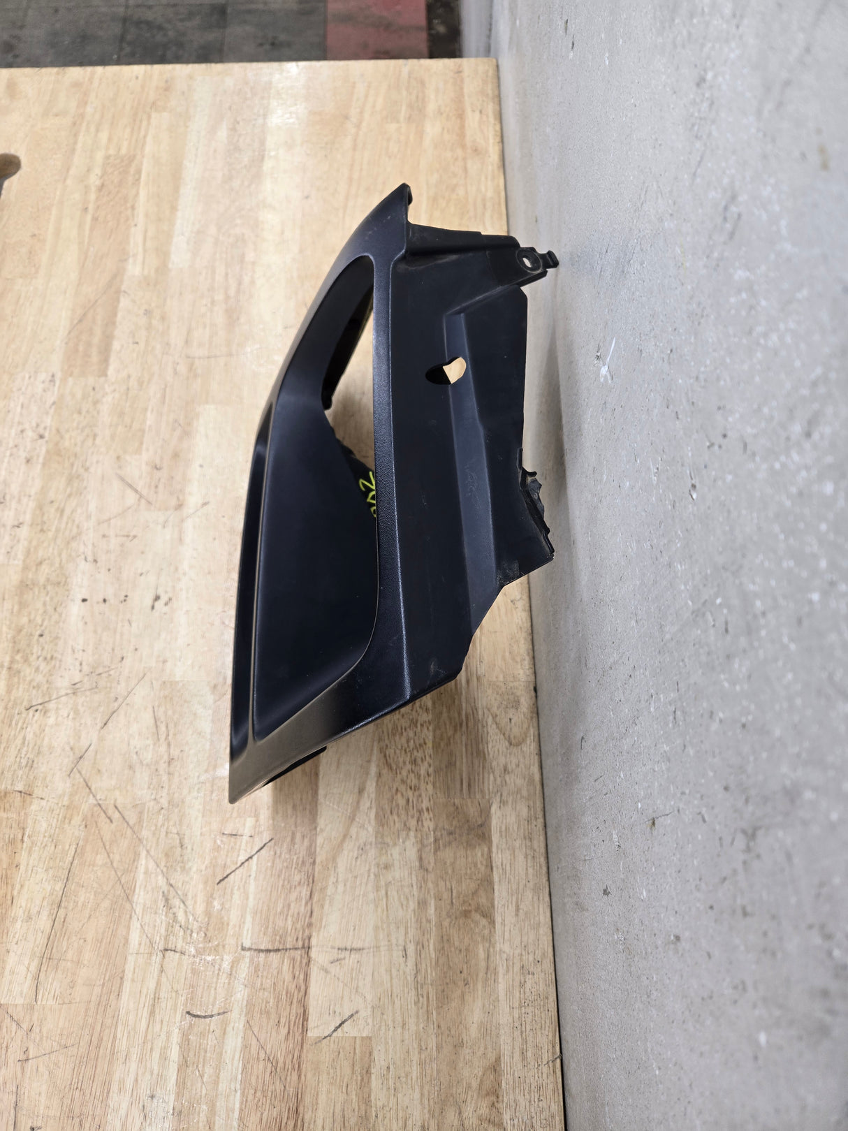 2005-2007 Ford Super Duty F250 F350 F450 F550 RH Right Passenger Headlight Bezel Park Lamp Signal Corner Light 5C34-13B220-A