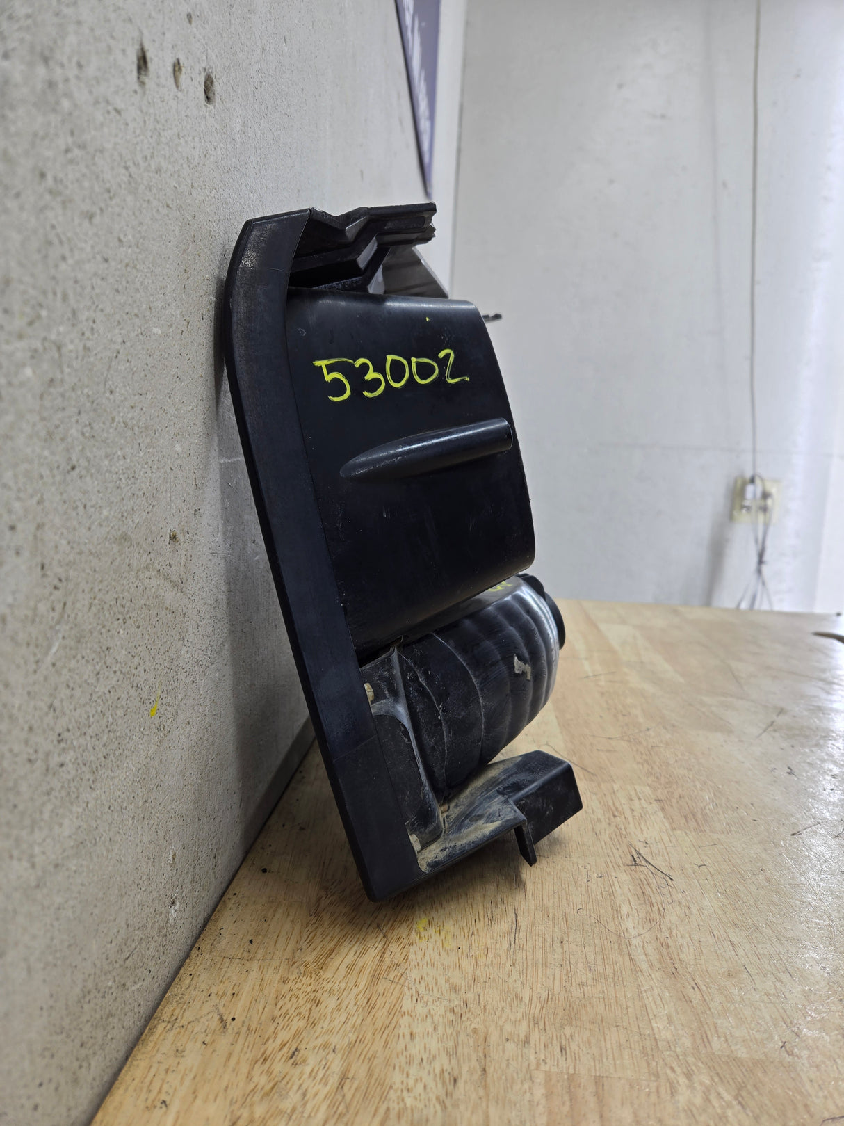 2005-2007 Ford Super Duty F250 F350 F450 F550 RH Right Passenger Headlight Bezel Park Lamp Signal Corner Light 5C34-13B220-A