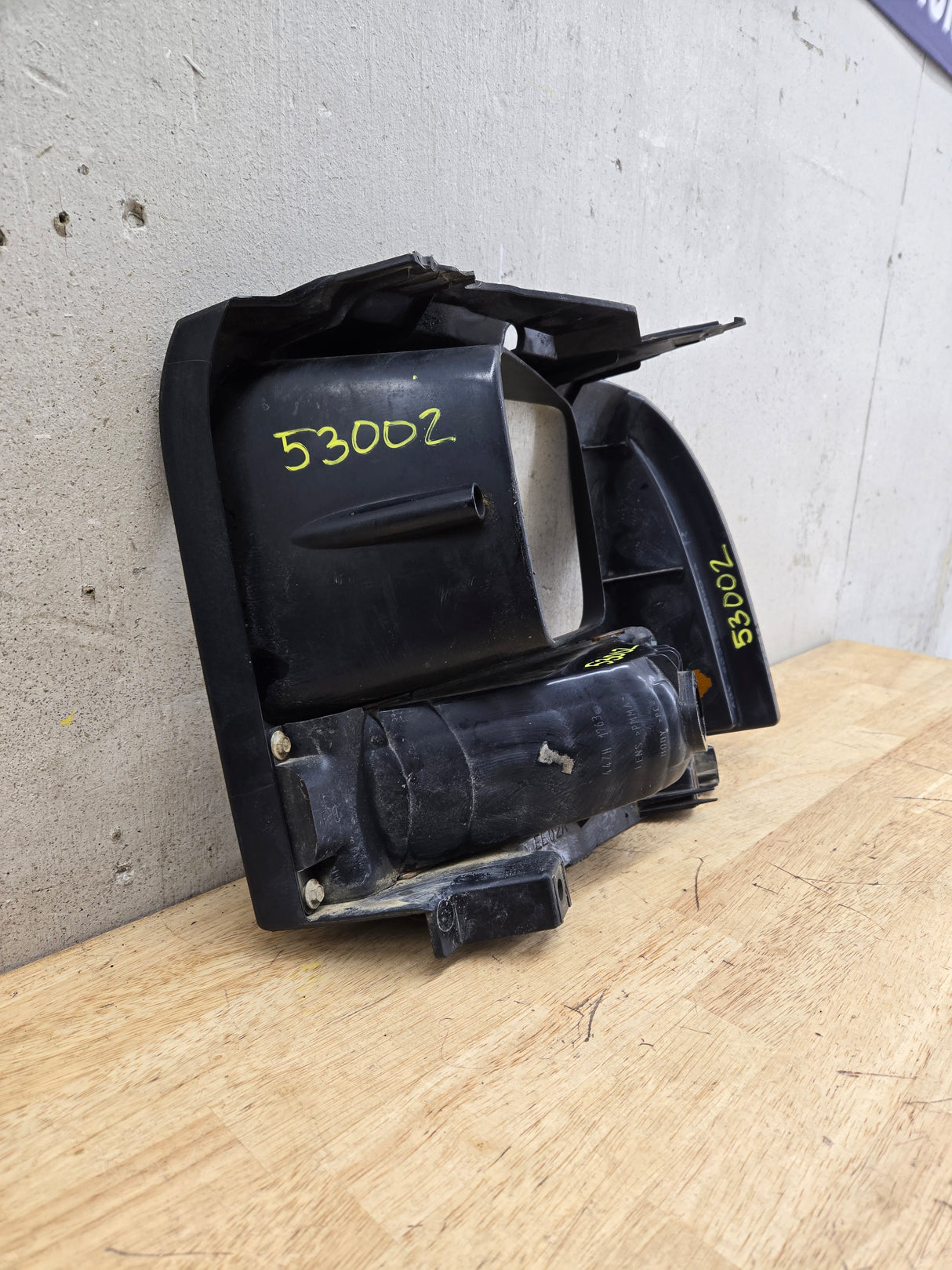 2005-2007 Ford Super Duty F250 F350 F450 F550 RH Right Passenger Headlight Bezel Park Lamp Signal Corner Light 5C34-13B220-A