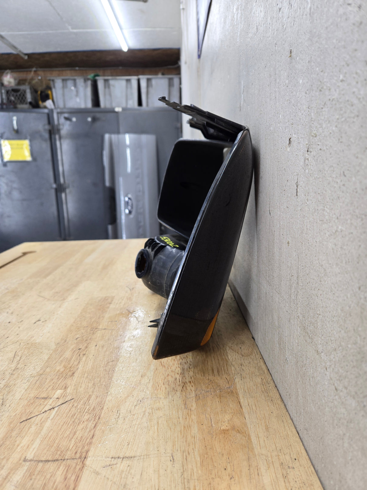 2005-2007 Ford Super Duty F250 F350 F450 F550 RH Right Passenger Headlight Bezel Park Lamp Signal Corner Light 5C34-13B220-A