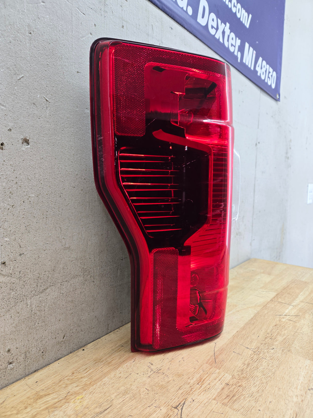 2020-2022 Ford Super Duty F250 F350 F450 F550 LH Driver Side Tail Light Halogen LC3B-13B505-AD