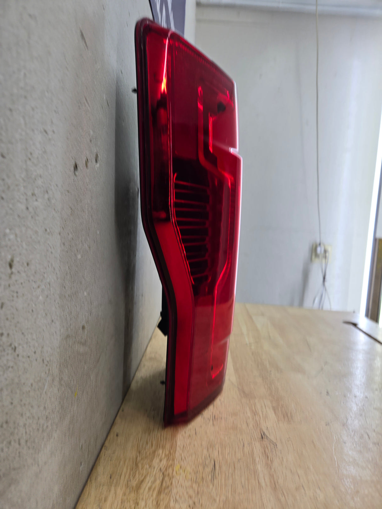 2020-2022 Ford Super Duty F250 F350 F450 F550 LH Driver Side Tail Light Halogen LC3B-13B505-AD