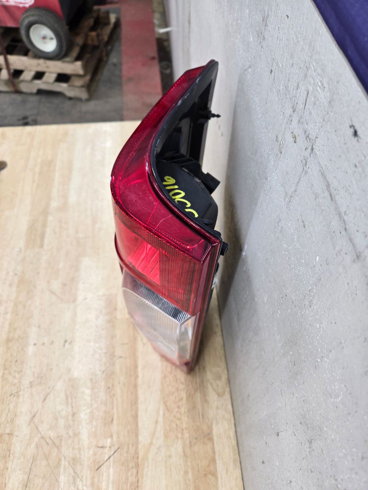2020-2022 Ford Super Duty F250 F350 F450 F550 LH Driver Side Tail Light Halogen LC3B-13B505-AD