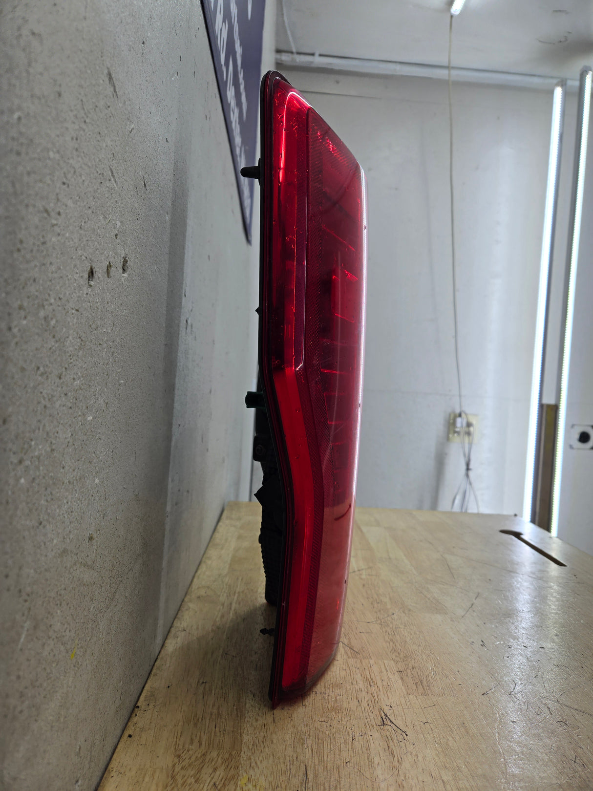 2017-2019 Ford Super Duty F250 F350 F450 F550 LH Driver Side Tail Light Halogen HC3B-13B505-AD