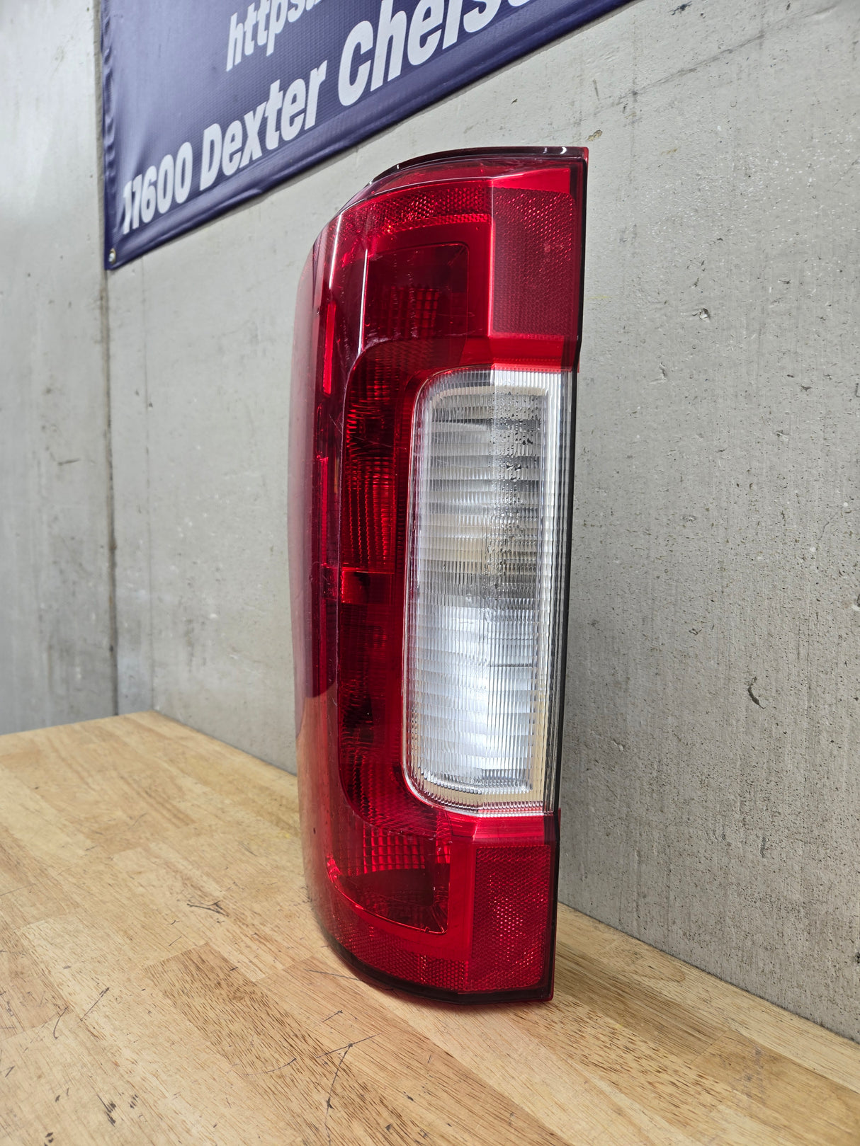 2017-2019 Ford Super Duty F250 F350 F450 F550 LH Driver Side Tail Light Halogen HC3B-13B505-AD